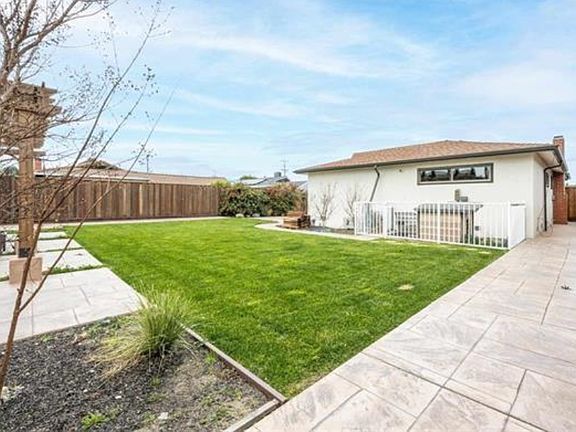 4th image of 1338 Thais Ln