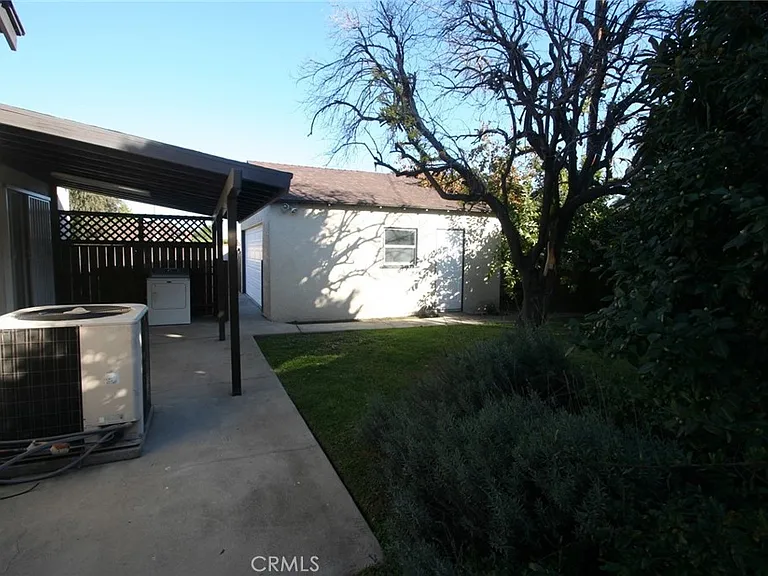 9968 Daines Dr — Photo 37