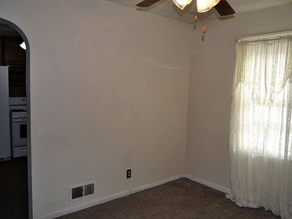 4th image of 909 N 13th St