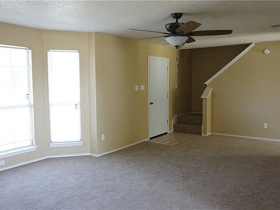 5th image of 4202 Aspen Dr