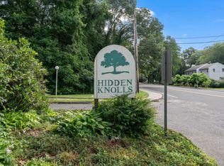 33 Hidden Knolls Cir #33, Monroe, CT 06468