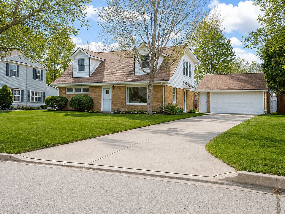 1st image of 1202 Cambridge Dr