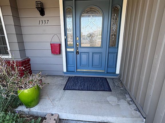 3rd image of 1337 Bedford St
