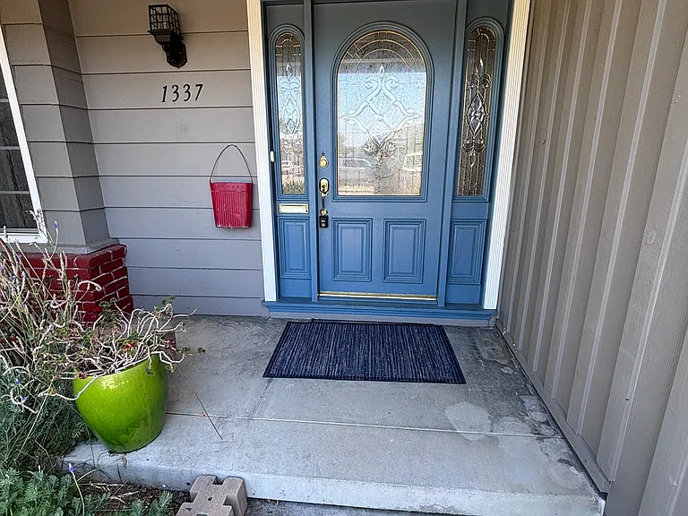 1337 Bedford St — Photo 3