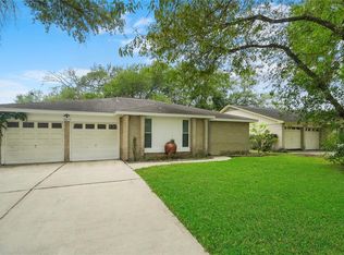 16614 Seawolf Dr, Houston, TX 77062