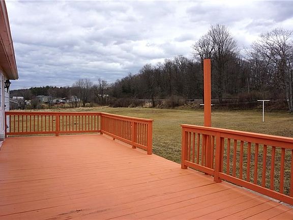 4th image of 173 Speicher St