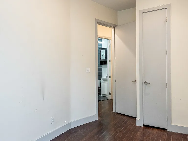 1432 Dekalb Ave #2L — Photo 7