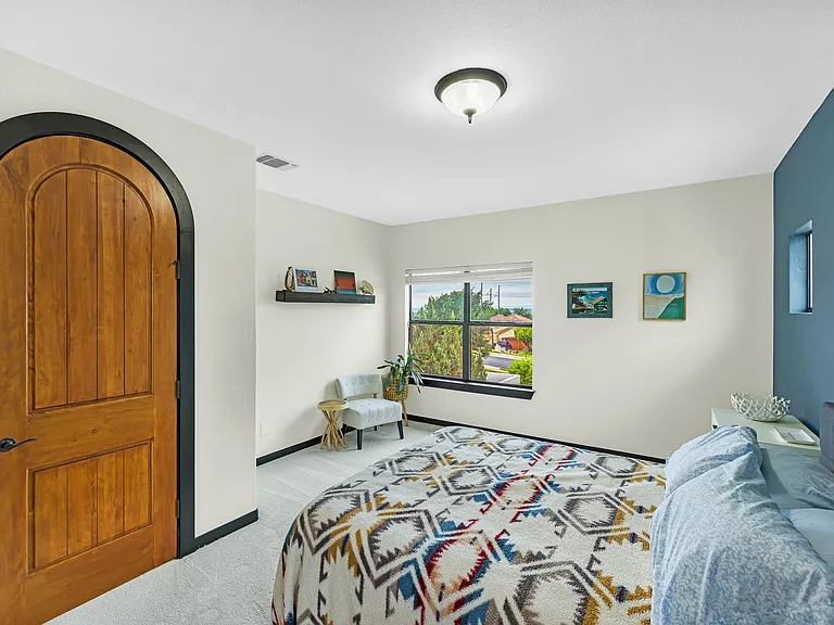 411 Cielo Cir — Photo 34