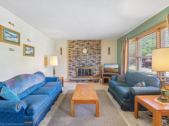 4th image of 307 Meadowlark Cir