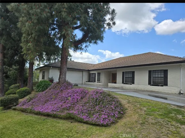 12698 La Solana Dr, Redlands, CA 92373