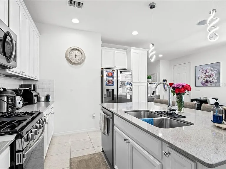 6262 Goldcoast Ave — Photo 10