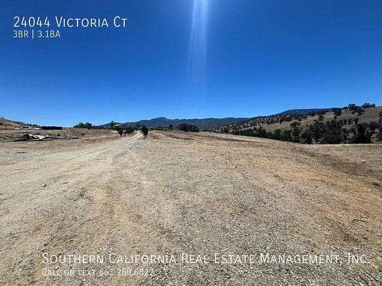 24044 Victoria Ct — Photo 24