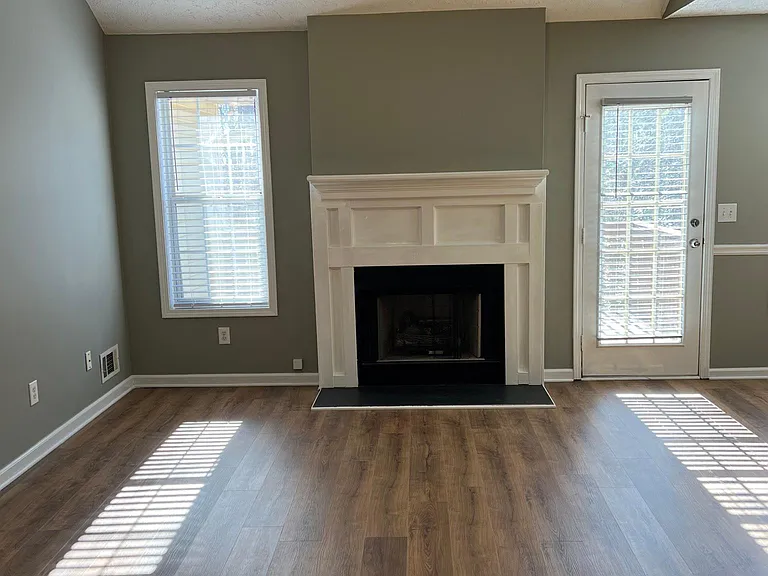 106 Oakwood Cir — Photo 13