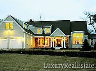 16 Norse Pines Dr, East Sandwich, MA 02537