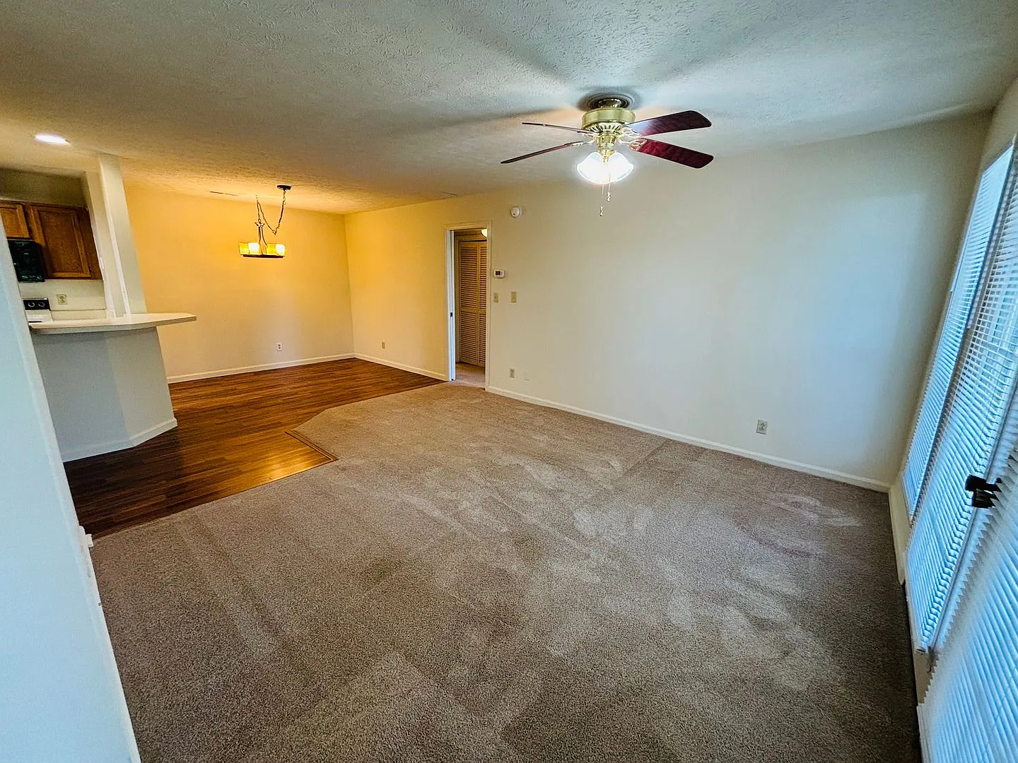 2 Bedroom, 2 Bath Condo — Photo 2