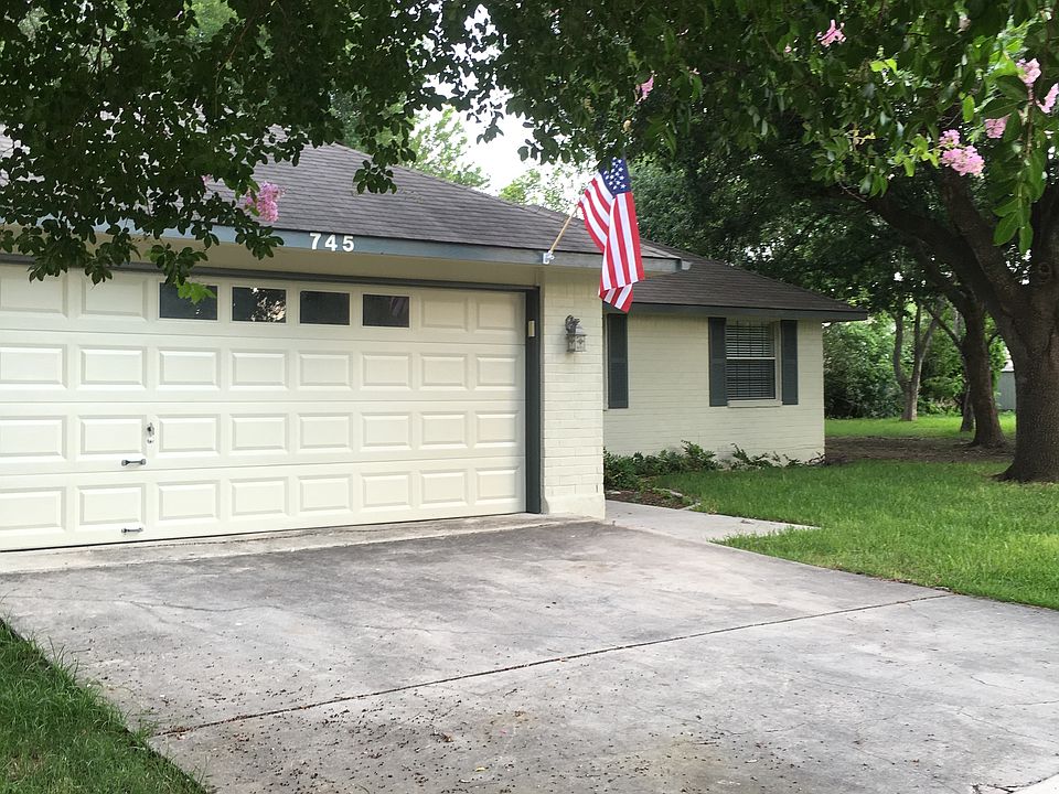 1st image of 745 Belmont Dr