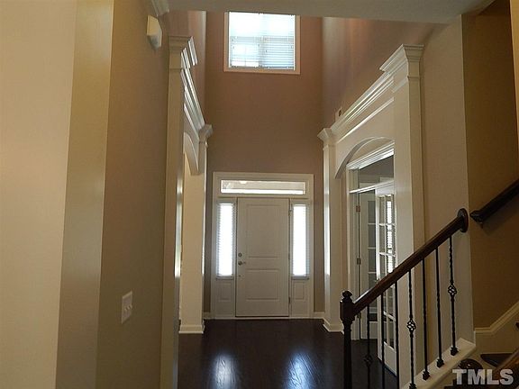3rd image of 506 Tayside St