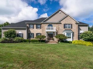 3 Ryan Ct, Long Valley, NJ 07853