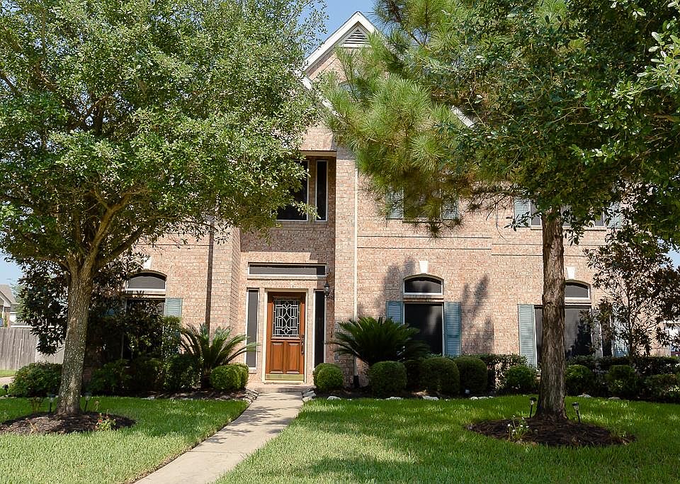 1st image of 7227 Wooded Lake Ln
