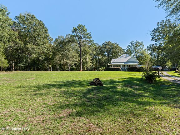 5th image of 140 Progress Rd