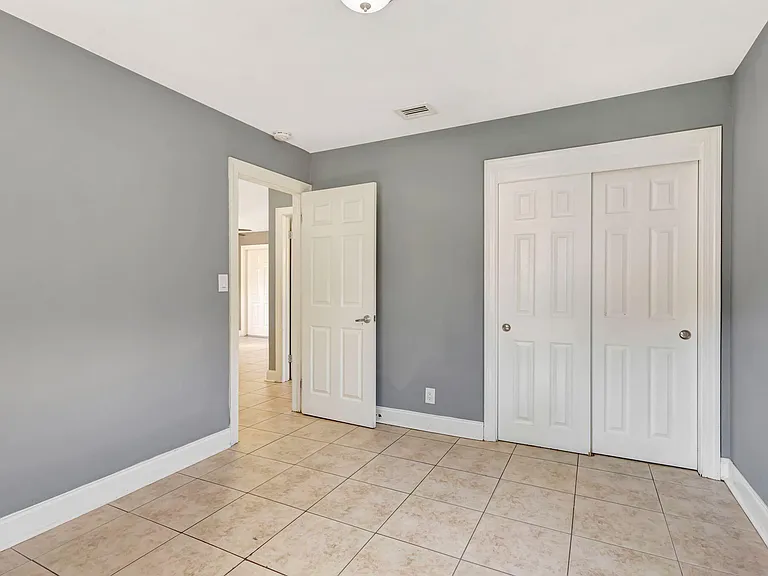510 48th St — Photo 22