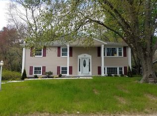 24 Standish Rd, Bellingham, MA 02019