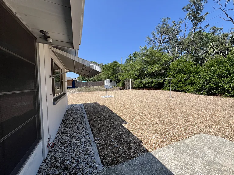 10802 Laburnum Dr — Photo 17