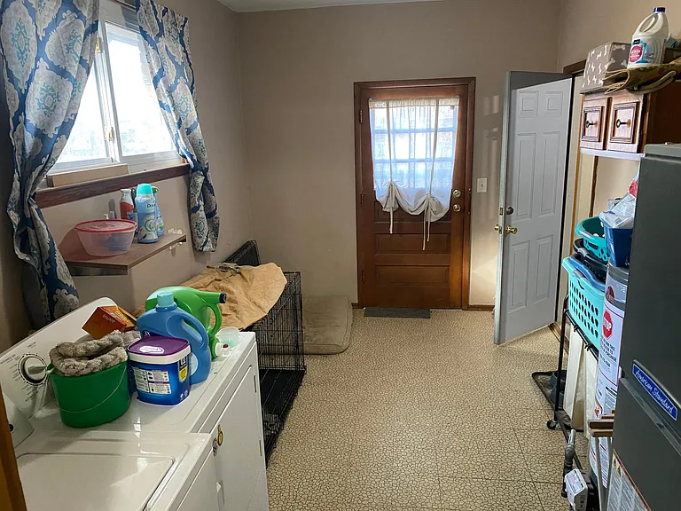 511 N Cherry St — Photo 26