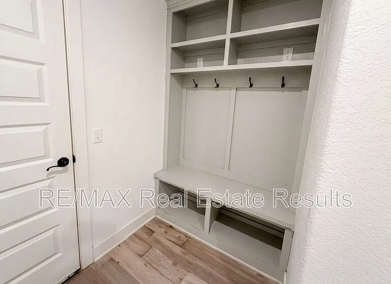 751 Spicewood Trl — Photo 5