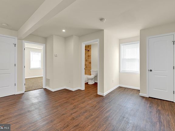3rd image of 51 Wise Ave