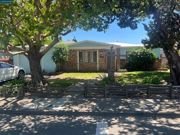 1700 Moraga Dr, Santa Rosa, CA 95404
