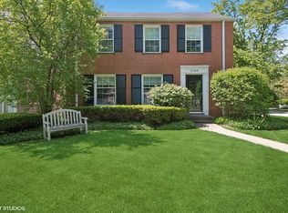 2044 Ewing Ave, Evanston, IL 60201