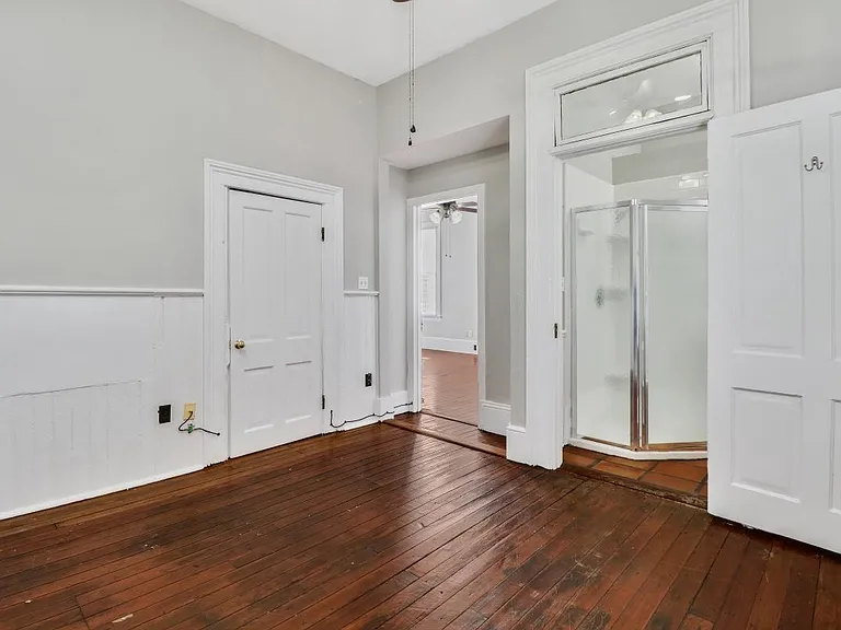 208 W Waldburg St #A — Photo 13