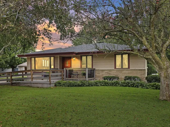 3621 Debby LANE, Franksville, WI 53126
