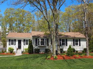121 Trotters Ln, Marstons Mills, MA 02648
