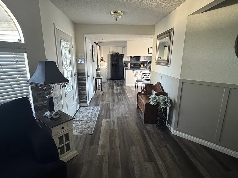 24850 Chippendale St — Photo 15