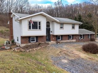 6863 Lime Kiln Rd, Slatington, PA 18080