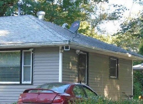 2nd image of 634 5th St W
