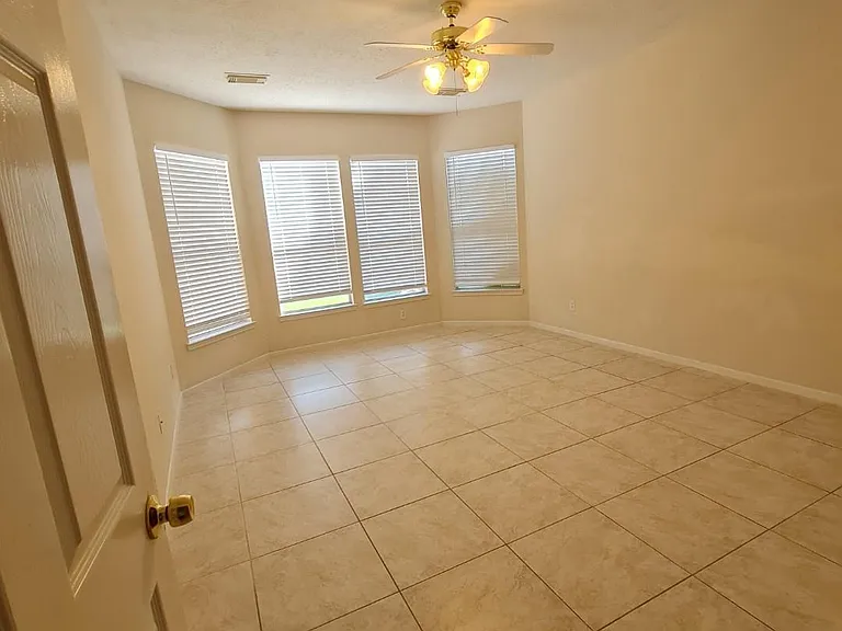 503 Nadia Way — Photo 20
