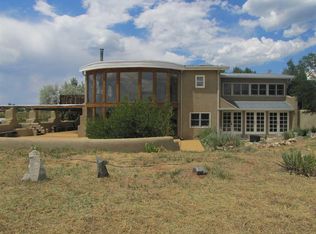 38 Shana Madre, Taos, NM 87571