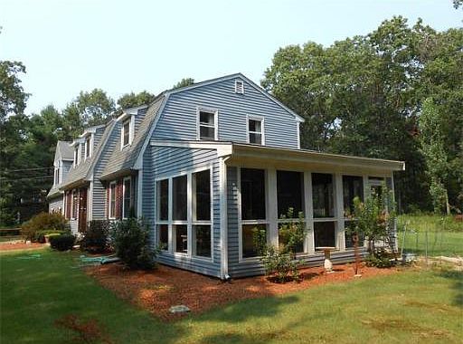 4th image of 80 Hawkins St