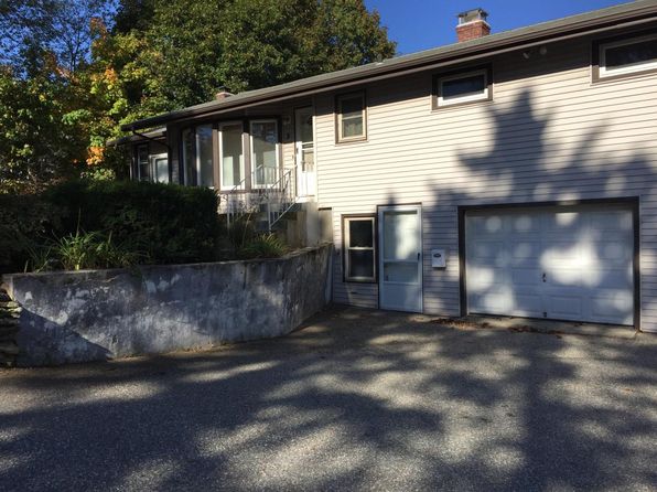 2 Pinecroft Ave
