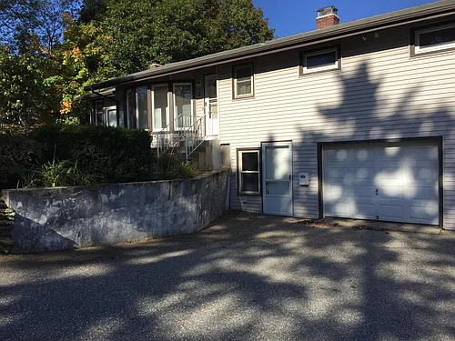 2 Pinecroft Ave Photo 1