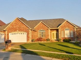 630 Winter View Cir, Fenton, MO