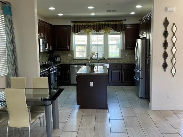 967 Willow Bridge Dr — Photo 6