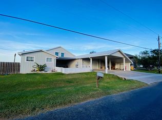 102 Copano Ridge Rd, Rockport, TX 78382