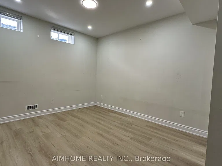 4 Flagg Ave #BASEMENT — Photo 13
