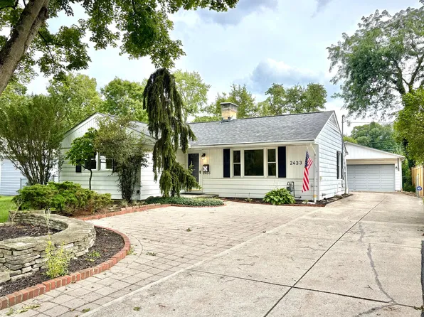 2433 Fishinger Rd, Columbus, OH 43221