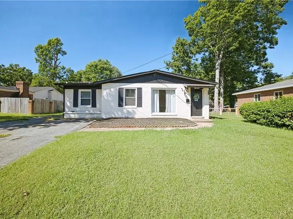 121 Delmar Ln, Newport News, VA 23602