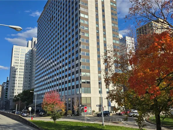 320 Fort Duquesne Blvd APT 4A, Pittsburgh, PA 15222